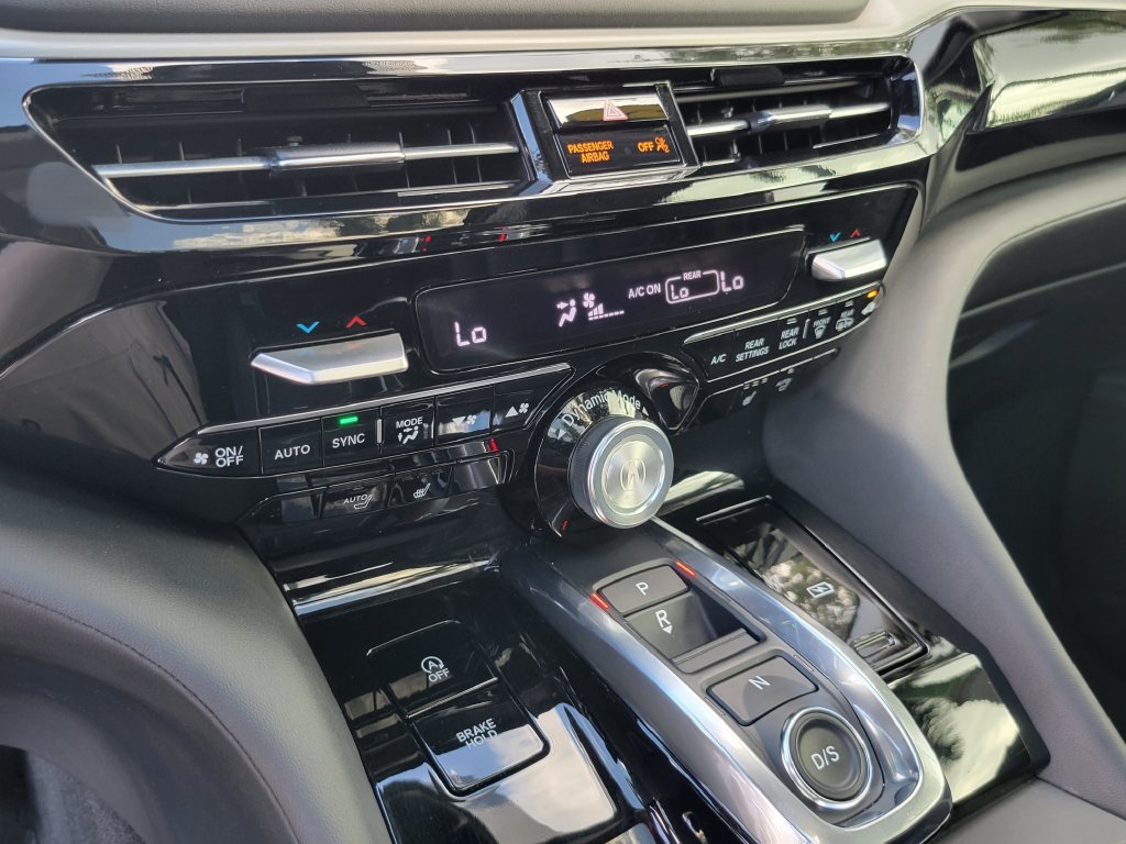 Used 2025 Acura MDX w/ Technology Package FWD image 32