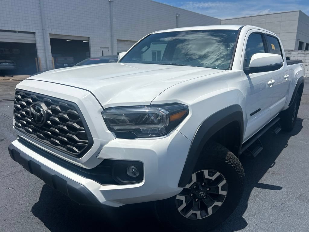 Used 2023 Toyota Tacoma TRD Off-Road w/ Technology Package AWD/4WD image 1