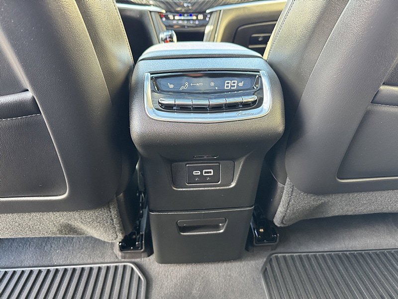 Used 2024 Cadillac XT6 Premium Luxury image 21