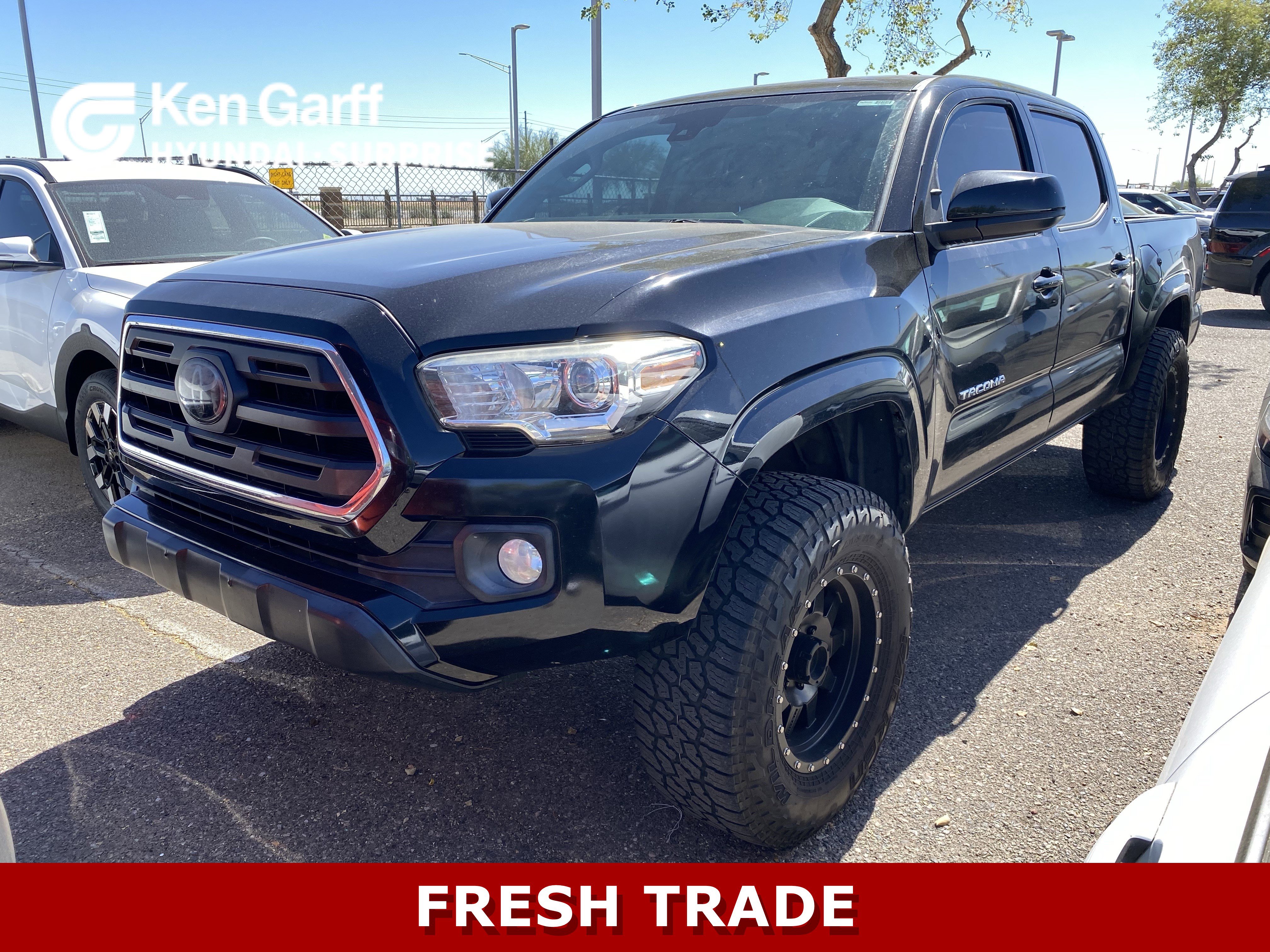 Used 2018 Toyota Tacoma SR5 image 1
