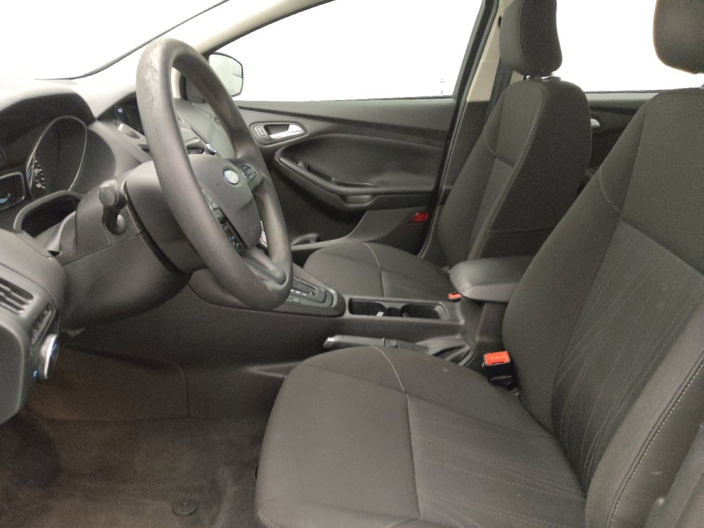 Used 2018 Ford Focus SE FWD image 17