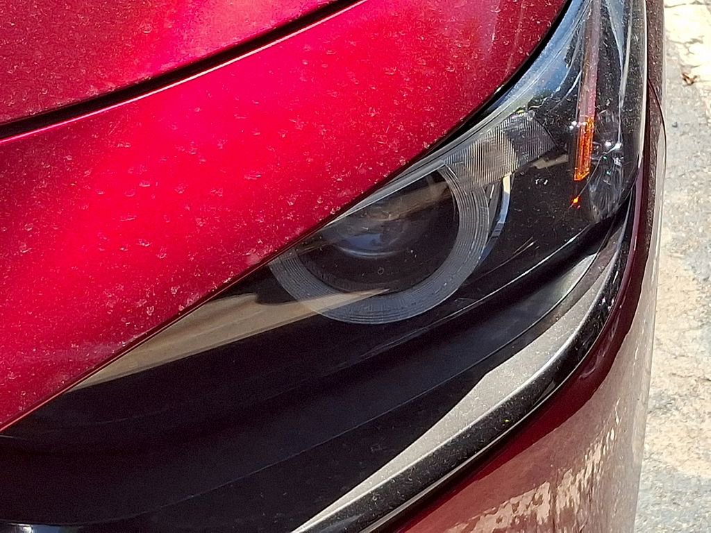 Used 2019 MAZDA MAZDA3 Hatchback w/ Premium Package FWD image 5