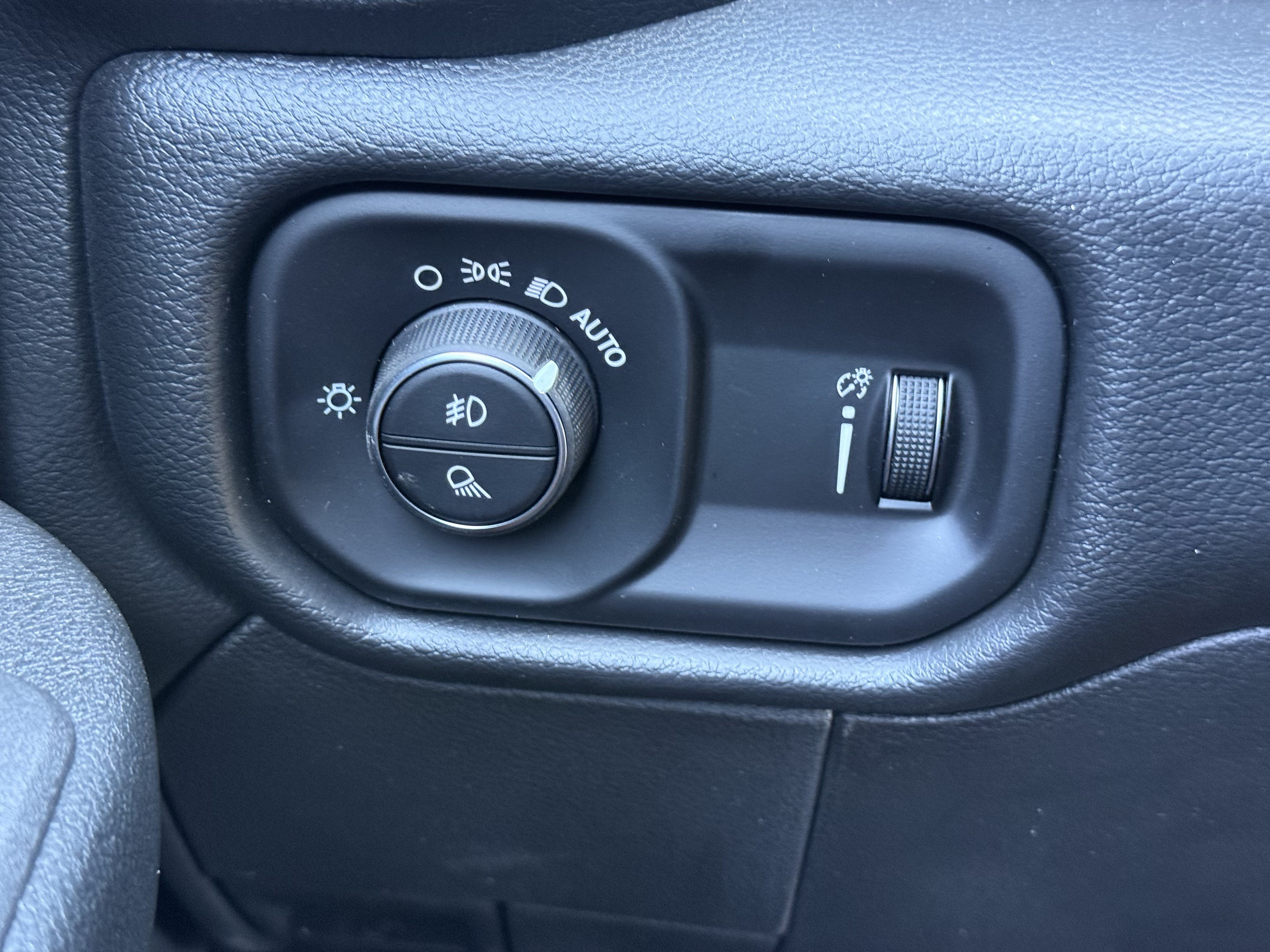 New 2026 RAM 3500 Tradesman AWD/4WD image 25