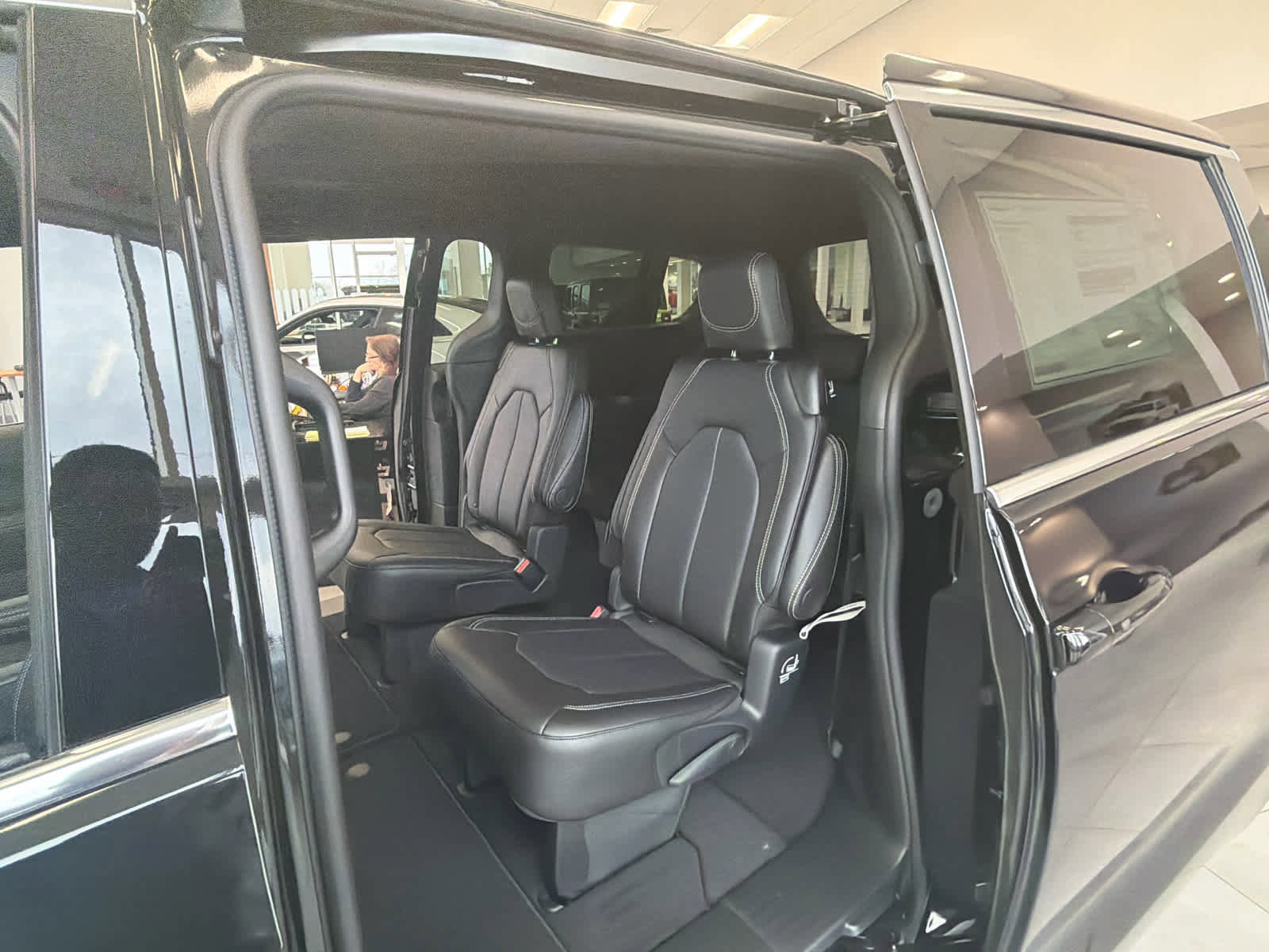 New 2026 Chrysler Pacifica Select image 57