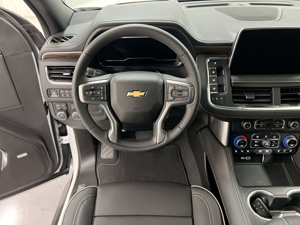 Used 2024 Chevrolet Tahoe Premier AWD/4WD image 21