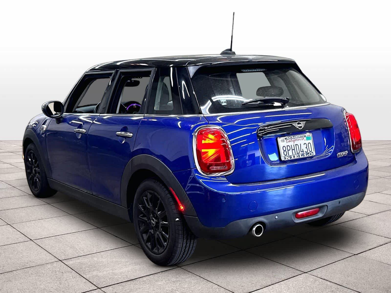 Used 2020 MINI Cooper 4-Door Hardtop FWD image 14