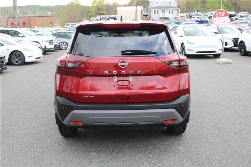 Used 2023 Nissan Rogue S image 6