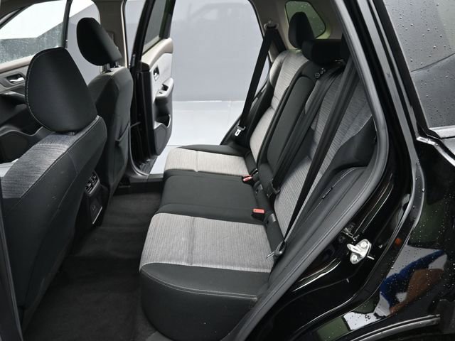 Used 2023 Nissan Rogue SV image 12