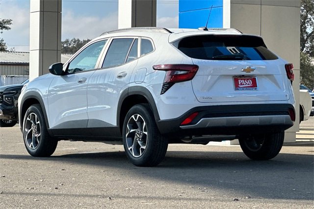 New 2026 Chevrolet Trax LT w/ Driver Confidence Package image 7