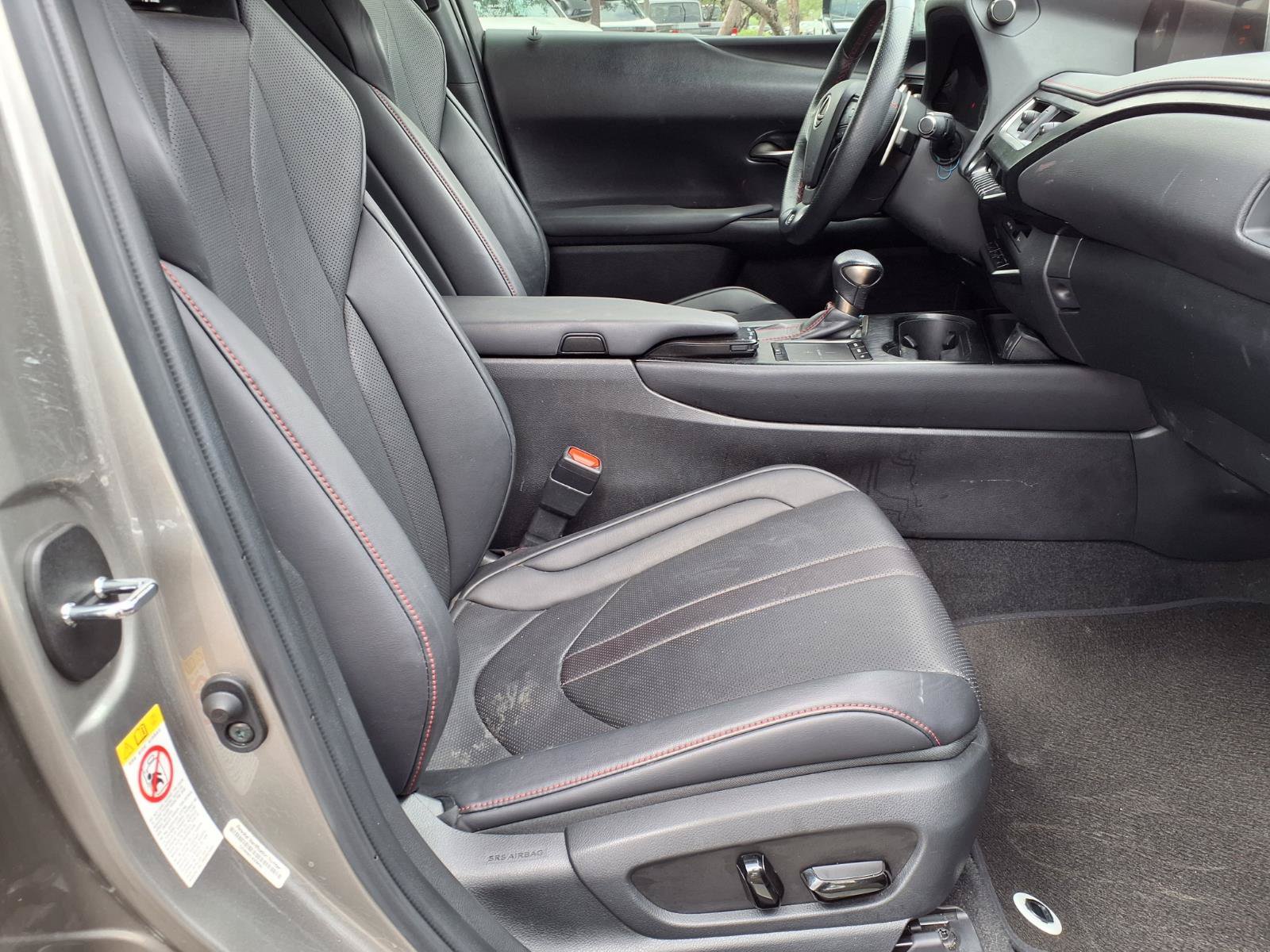 Used 2019 Lexus UX 200 F Sport w/ F Sport Premium Package FWD image 11