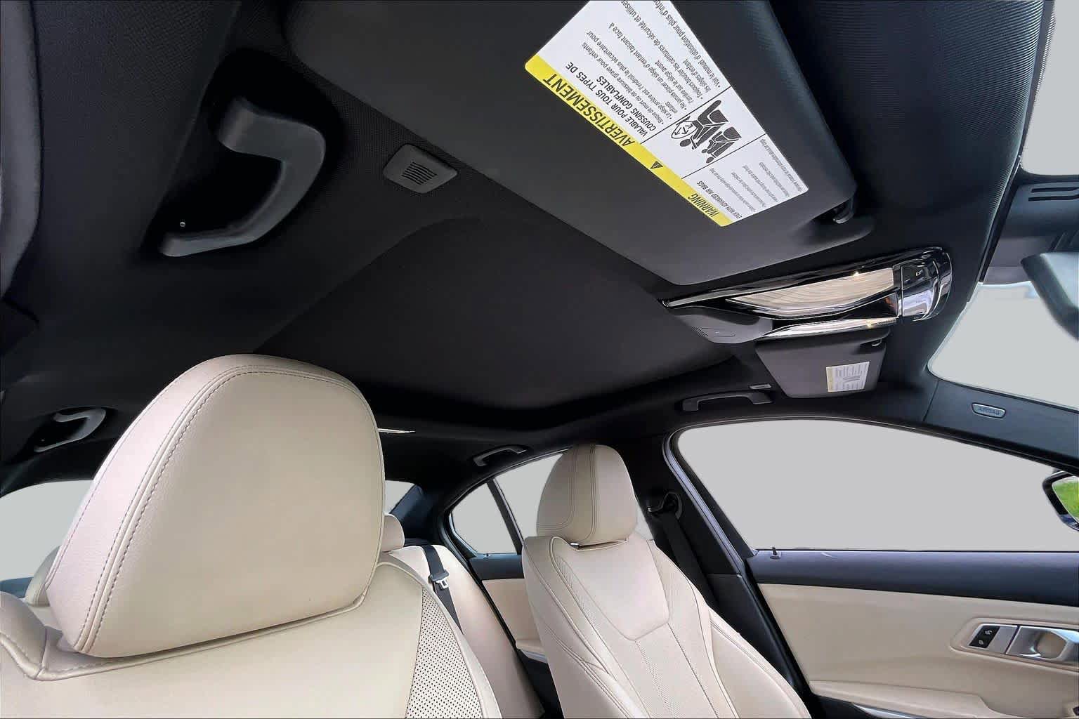 Used 2023 BMW 330i Sedan w/ Driving Assistance Package RWD image 12