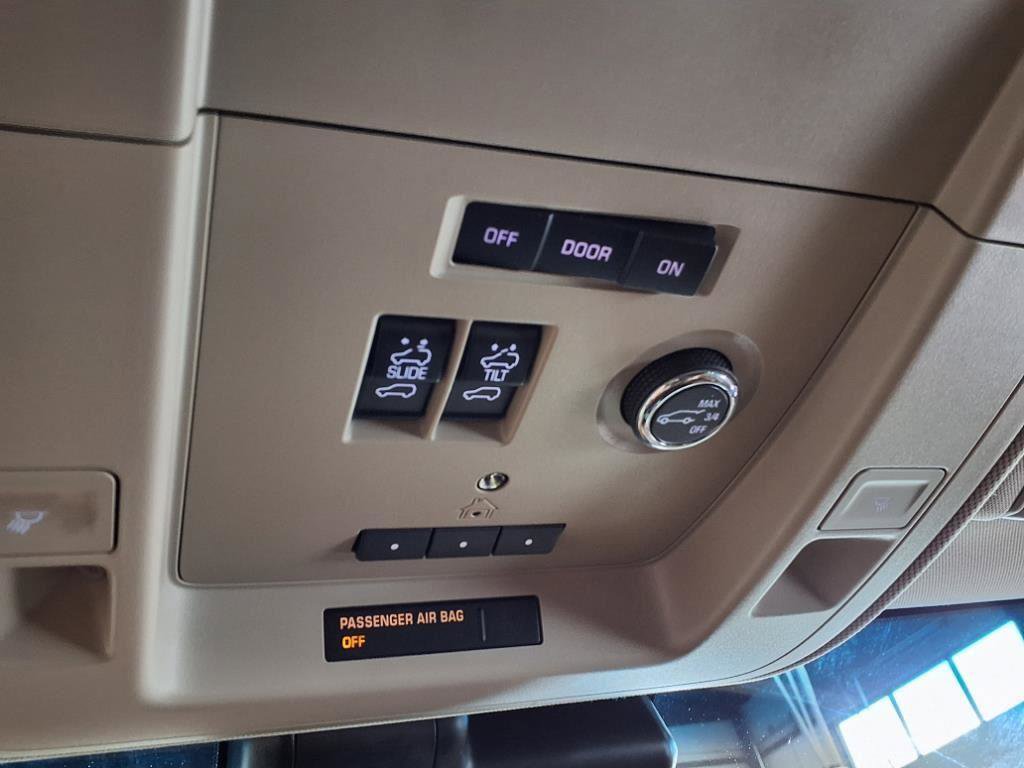 Used 2018 GMC Yukon SLT w/ Open Road Package image 23