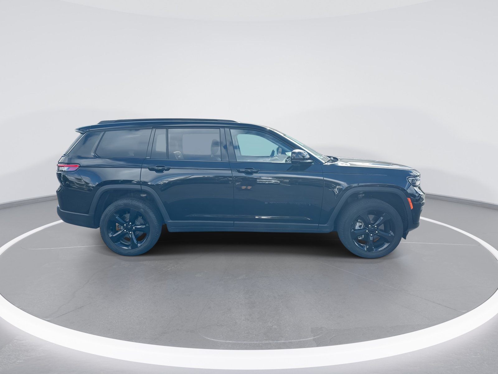 Used 2023 Jeep Grand Cherokee L Limited w/ Luxury Tech Group II AWD/4WD image 10