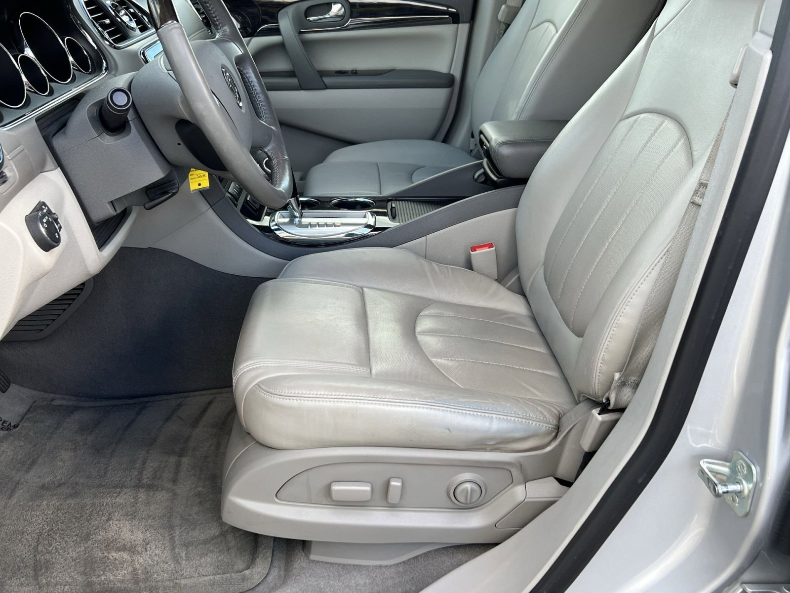 Used 2017 Buick Enclave Leather image 14