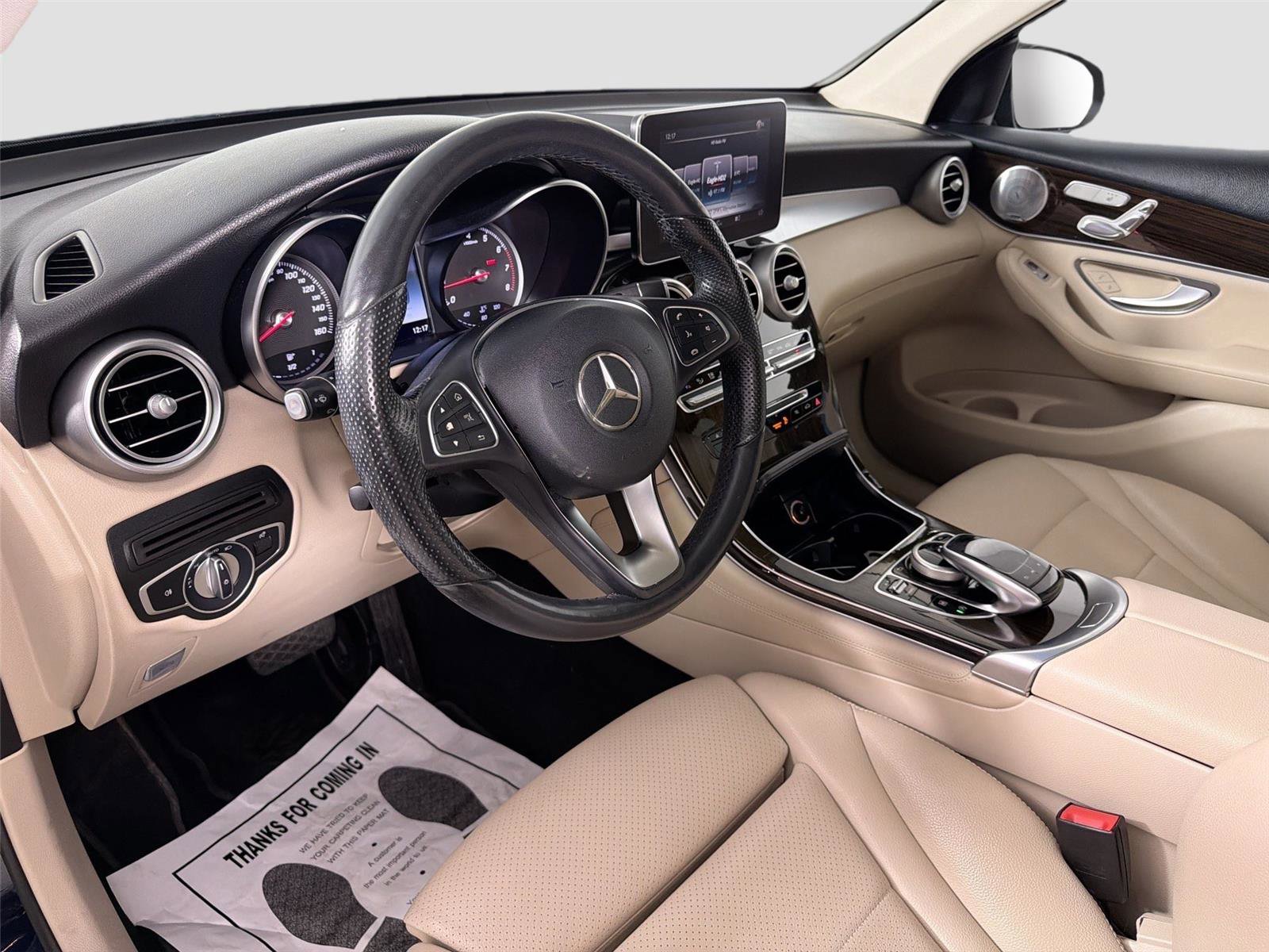 Used 2017 Mercedes-Benz GLC 300 4MATIC image 9
