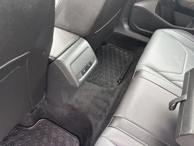 Used 2025 Volkswagen Jetta SEL FWD image 30