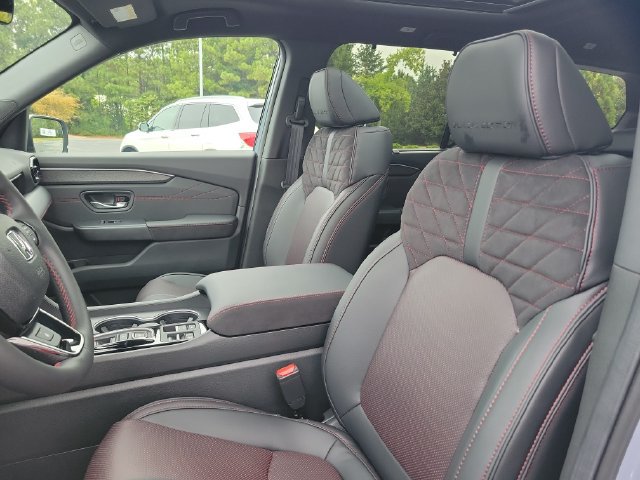 New 2026 Honda Pilot Black Edition image 15
