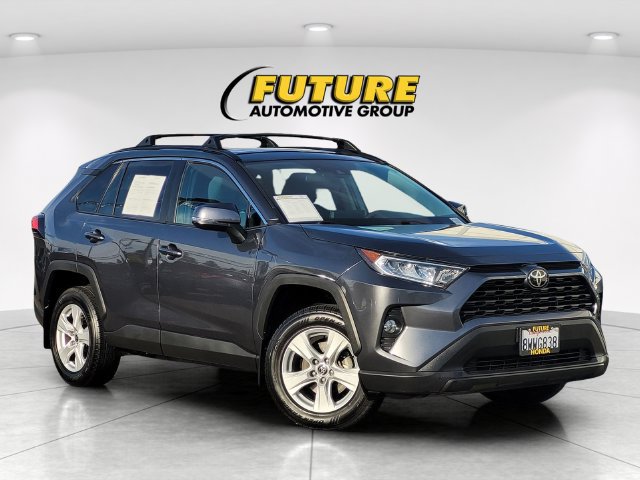 Used 2021 Toyota RAV4 XLE w/ Convenience Package AWD/4WD image 1