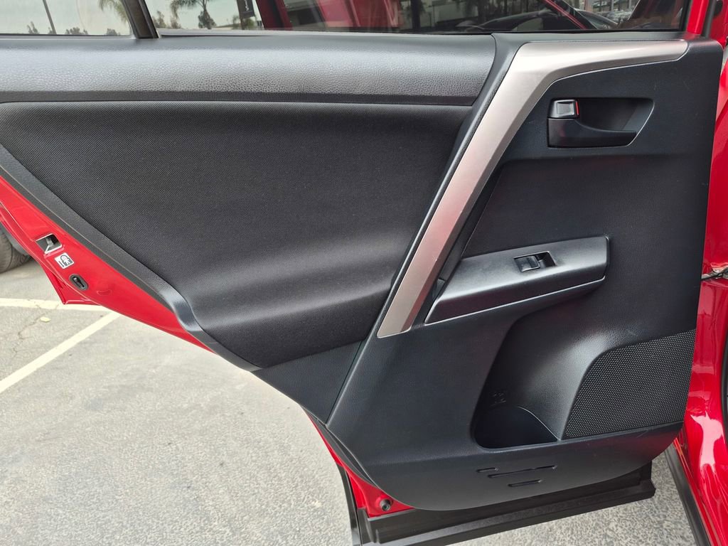 Used 2017 Toyota RAV4 LE w/ Carpet Mat Package image 13
