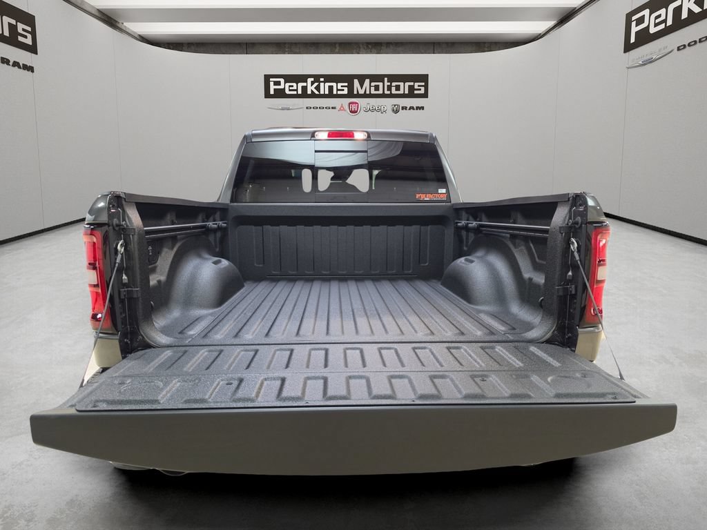 New 2026 RAM 1500 Big Horn AWD/4WD image 10
