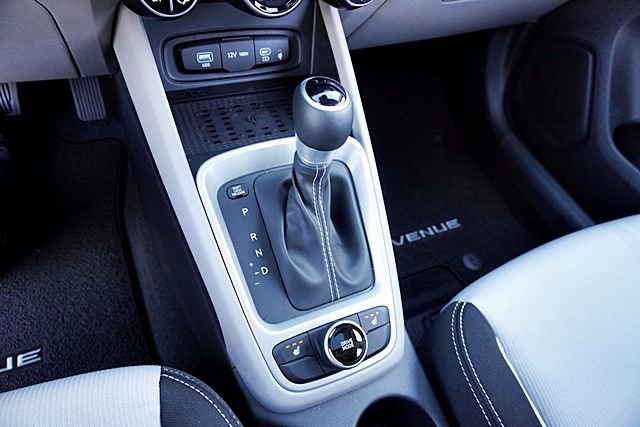 Used 2026 Hyundai Venue SEL image 34