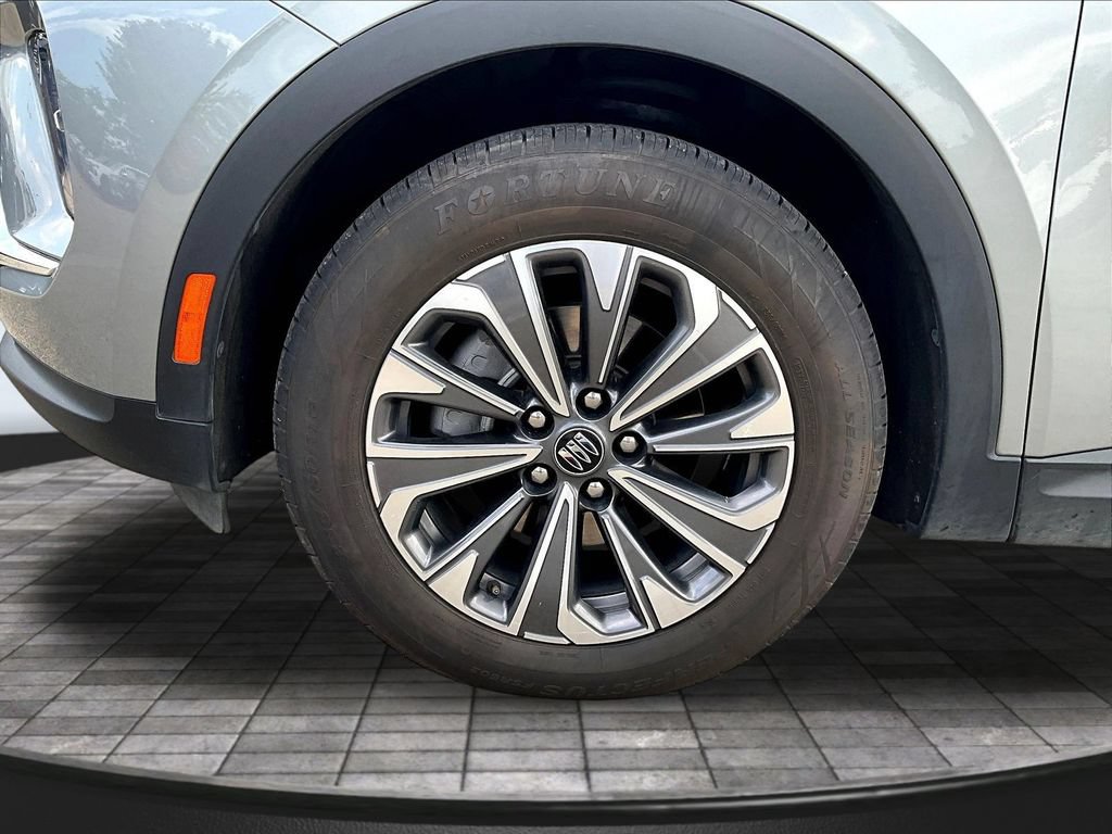 Used 2024 Buick Envision Preferred AWD/4WD image 33