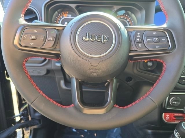 Used 2024 Jeep Wrangler Rubicon AWD/4WD image 39
