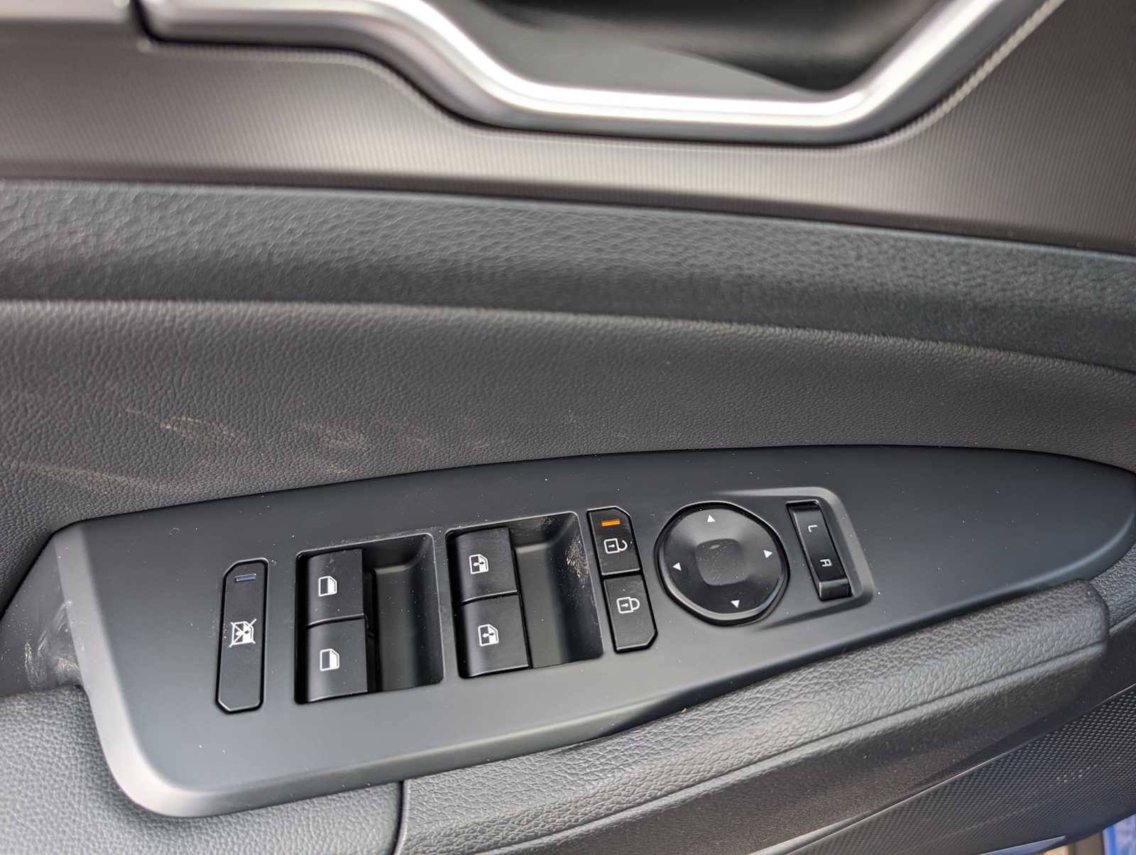 New 2026 Kia Sportage EX w/ EX Panorama Roof Package image 32