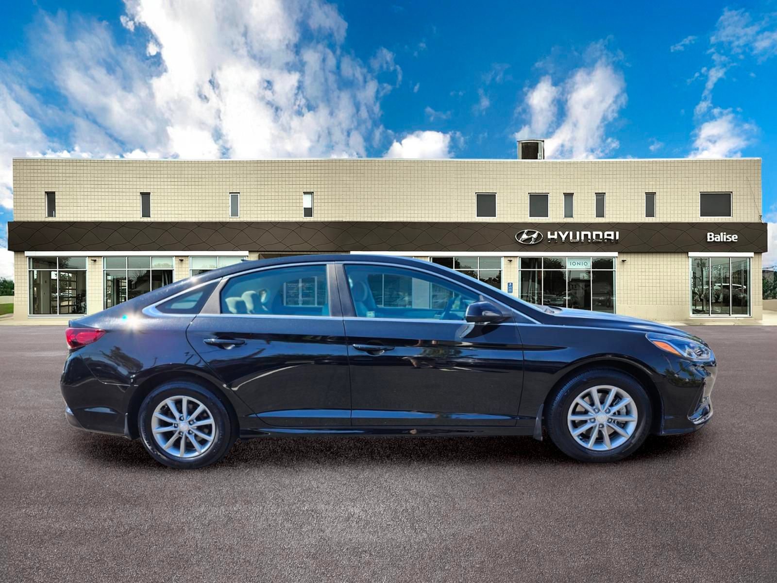 Used 2019 Hyundai Sonata SE FWD image 2
