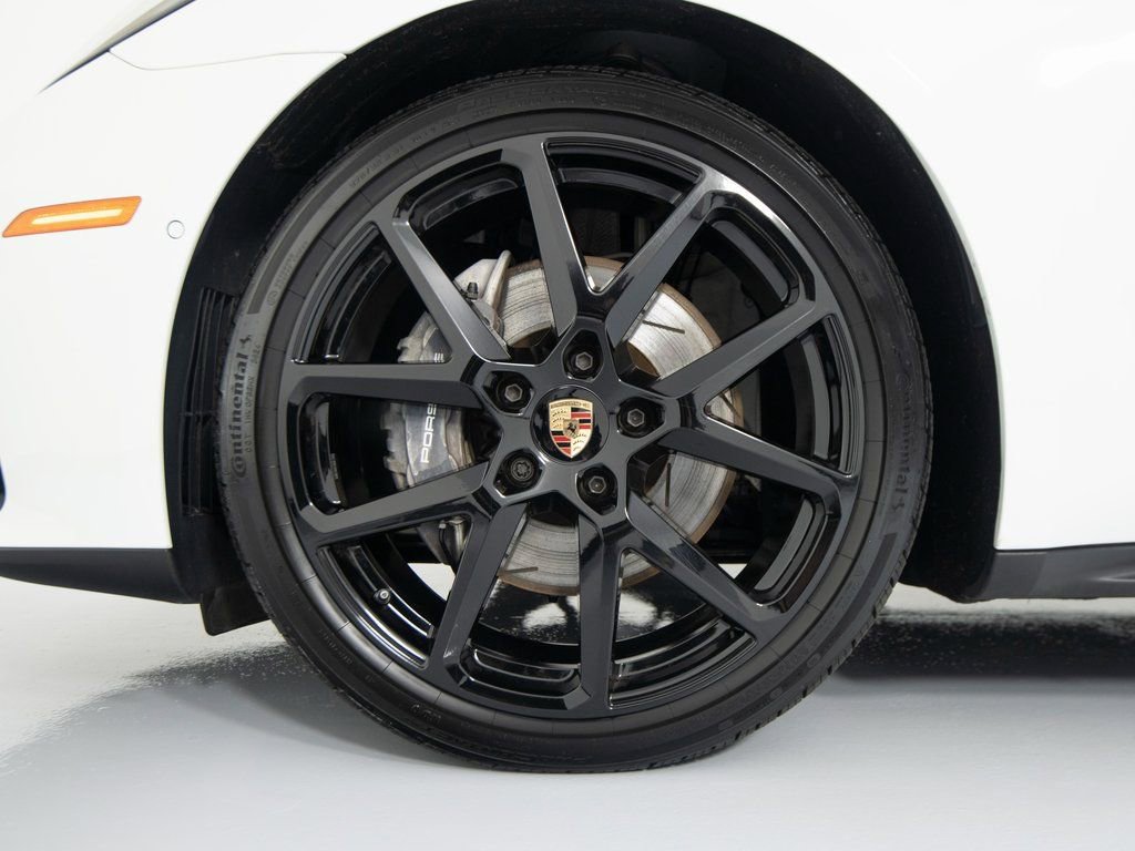 Certified 2025 Porsche Panamera 4 image 14