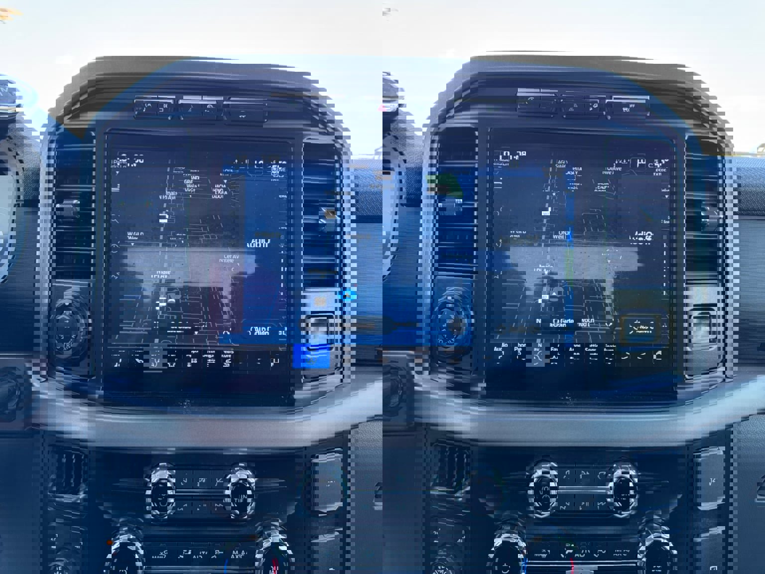 Used 2024 Ford F150 XLT w/ FX4 Off-Road Package image 21