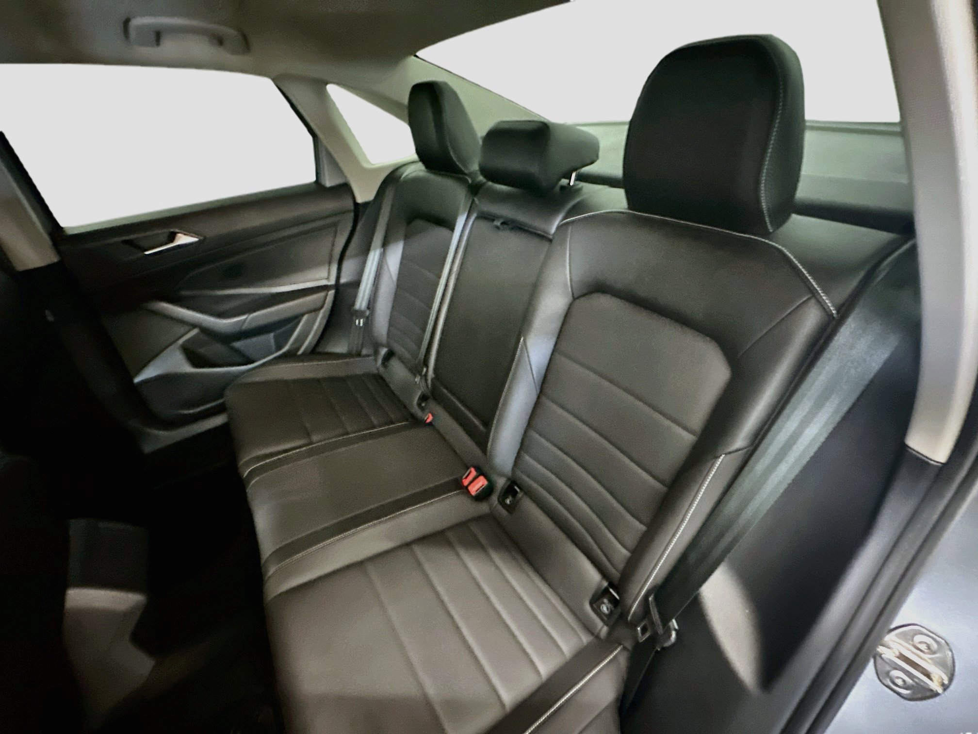 Used 2024 Volkswagen Jetta SE FWD image 28
