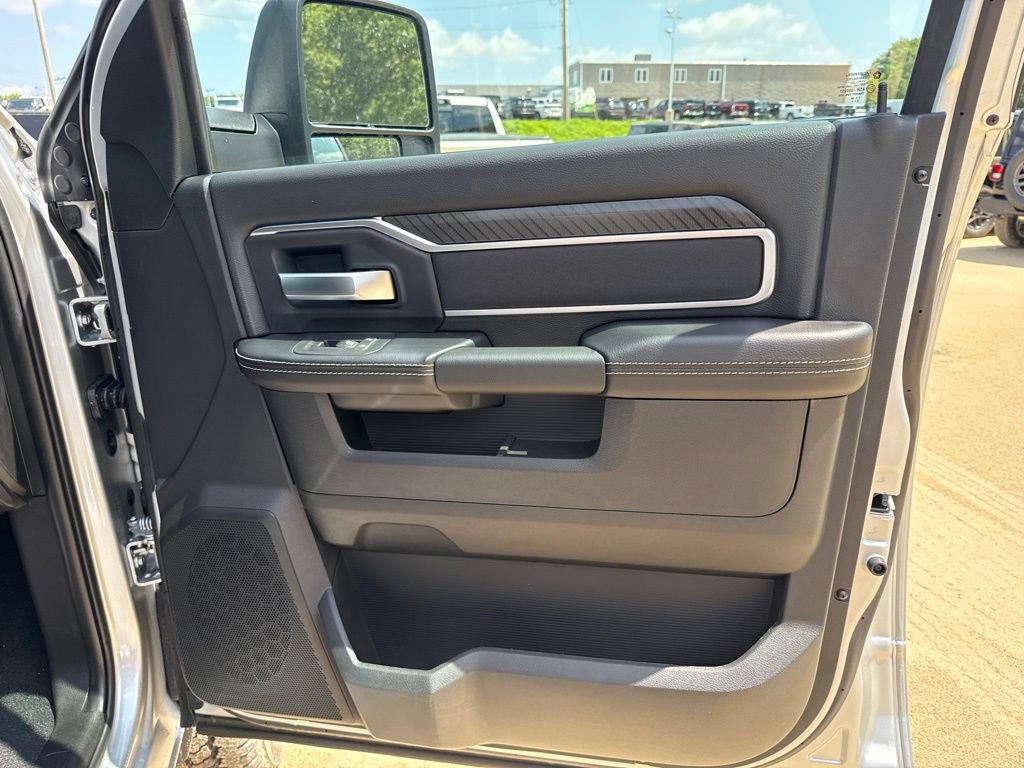 New 2026 RAM 2500 Big Horn AWD/4WD image 27