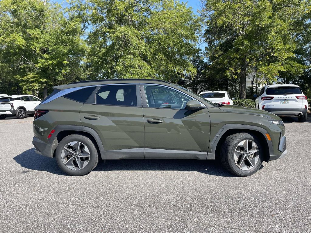 Used 2025 Hyundai Tucson SEL FWD image 2