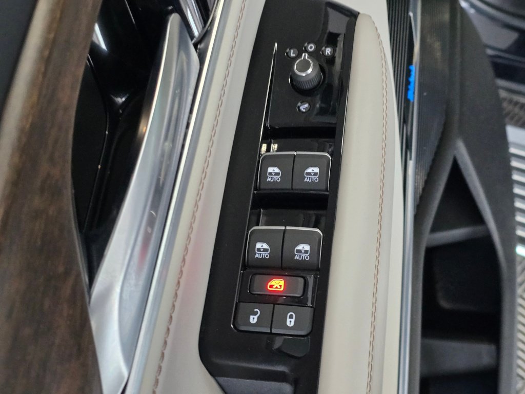 Used 2023 Jeep Grand Wagoneer 4WD image 19