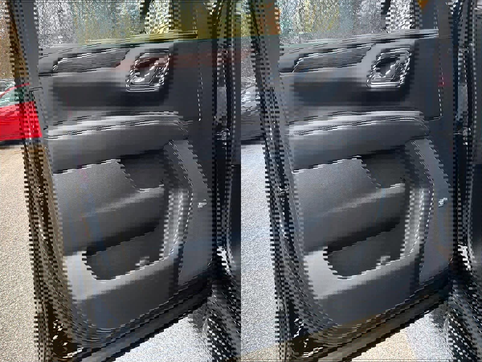 Used 2023 Chevrolet Tahoe LT image 9