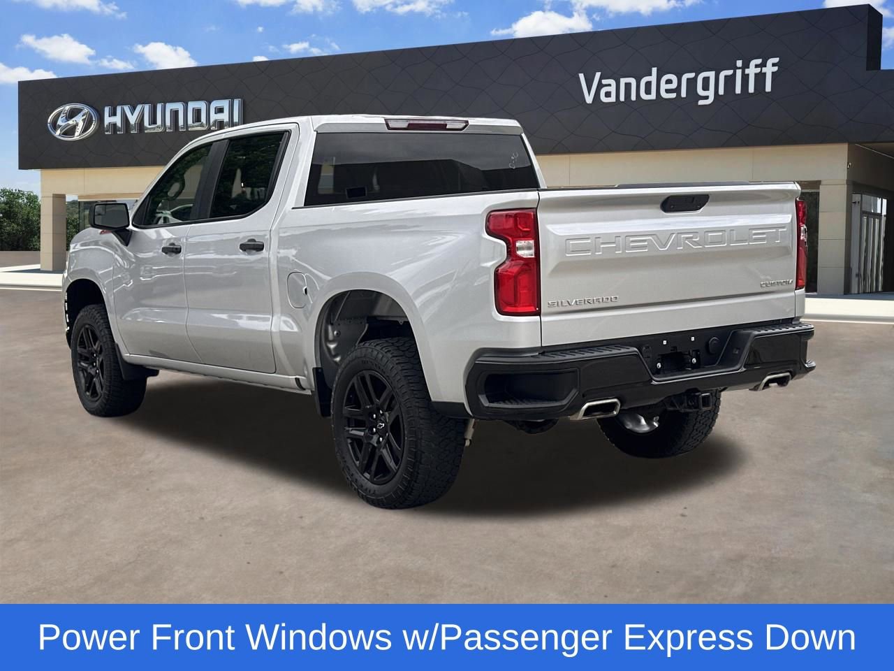 Used 2022 Chevrolet Silverado 1500 Custom Trail Boss AWD/4WD image 8