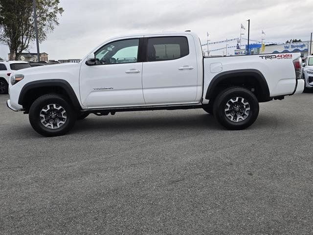 Used 2022 Toyota Tacoma TRD Off-Road image 30