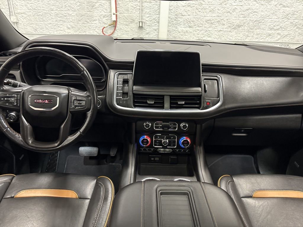 Used 2023 GMC Yukon XL AT4 w/ Technology Package image 12