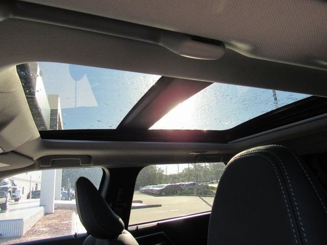 New 2025 Mitsubishi Outlander SE image 15