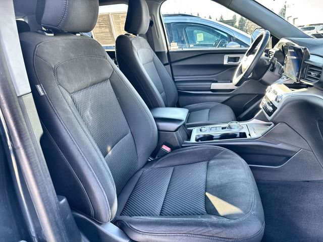 Used 2023 Ford Explorer XLT image 23