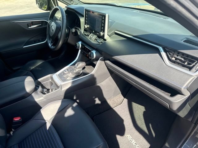 Used 2020 Toyota RAV4 XSE w/ XSE Grade Weather Package AWD/4WD image 15