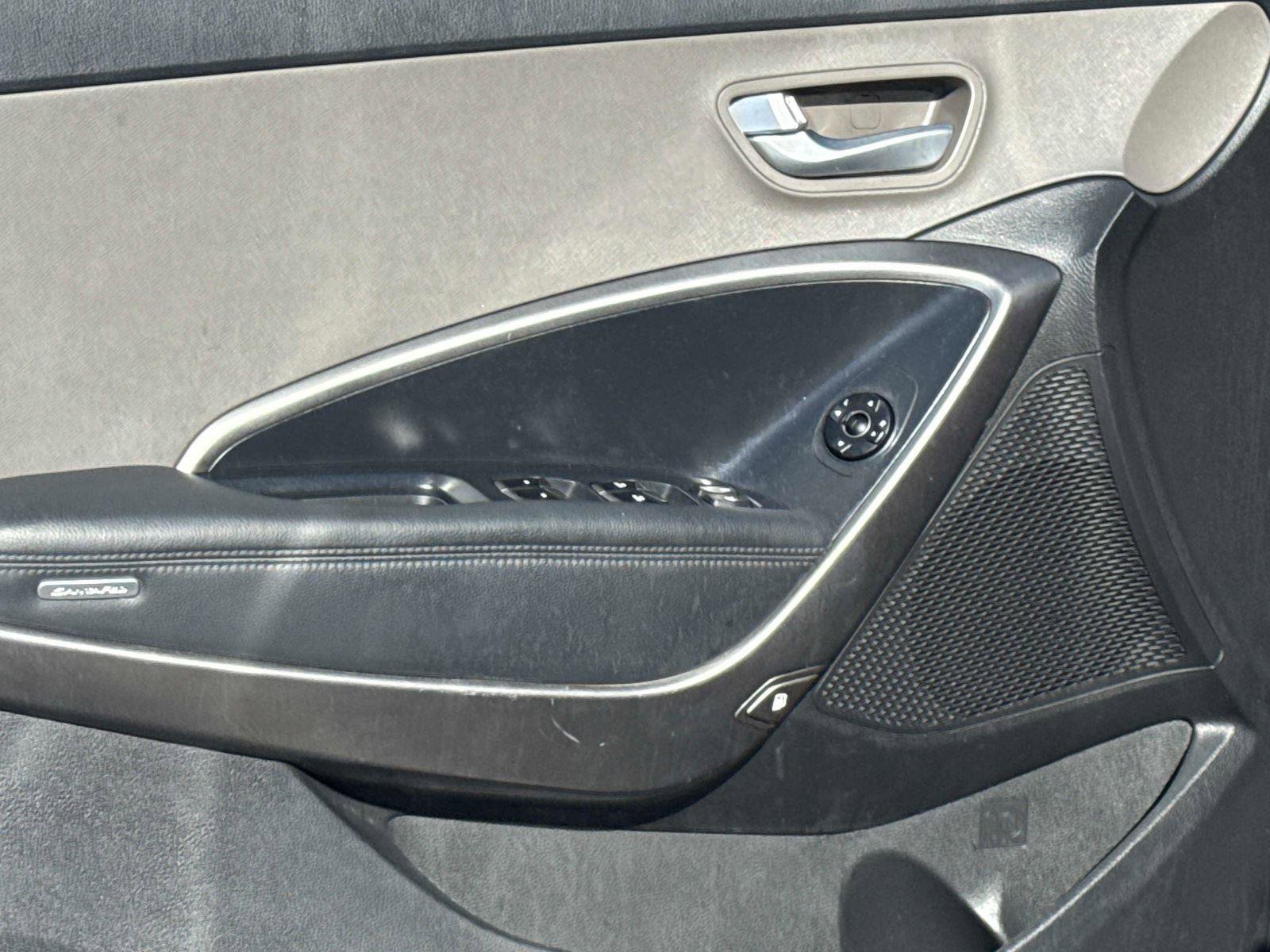 Used 2017 Hyundai Santa Fe Sport image 15