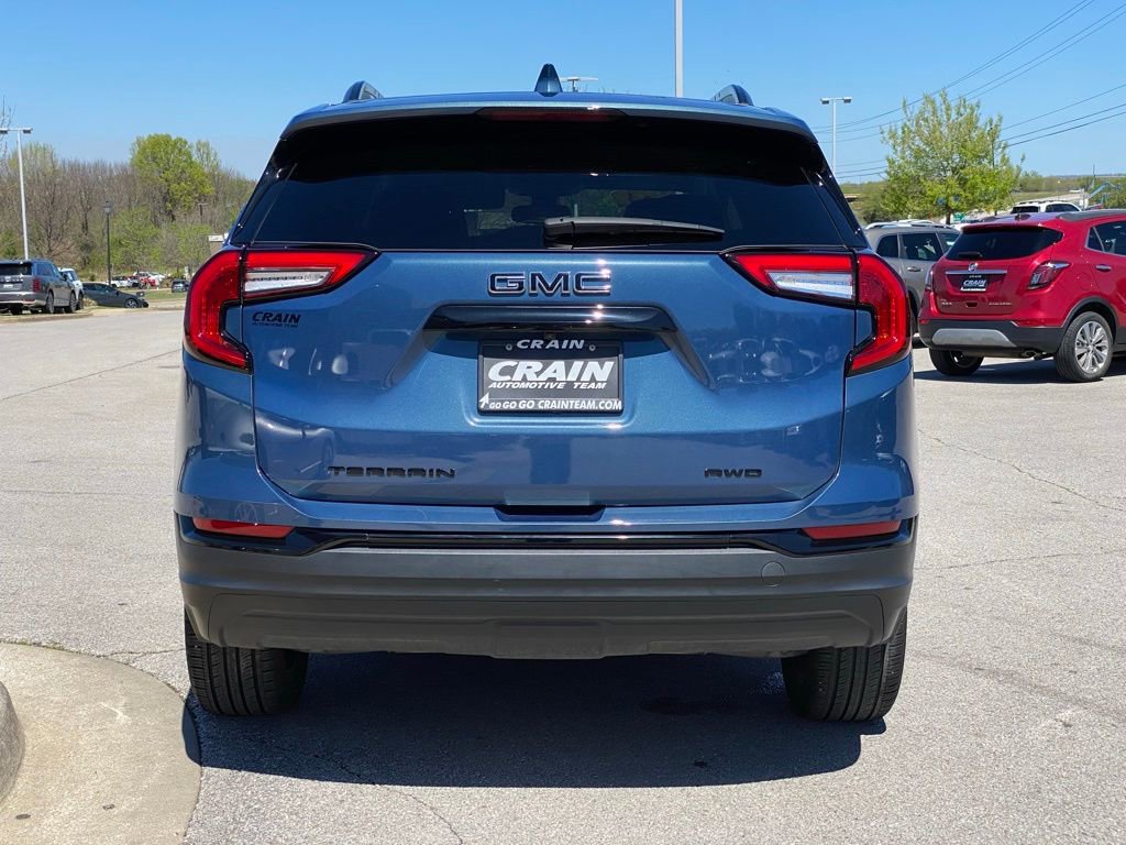 Used 2024 GMC Terrain SLE w/ Driver Convenience Package AWD/4WD image 6