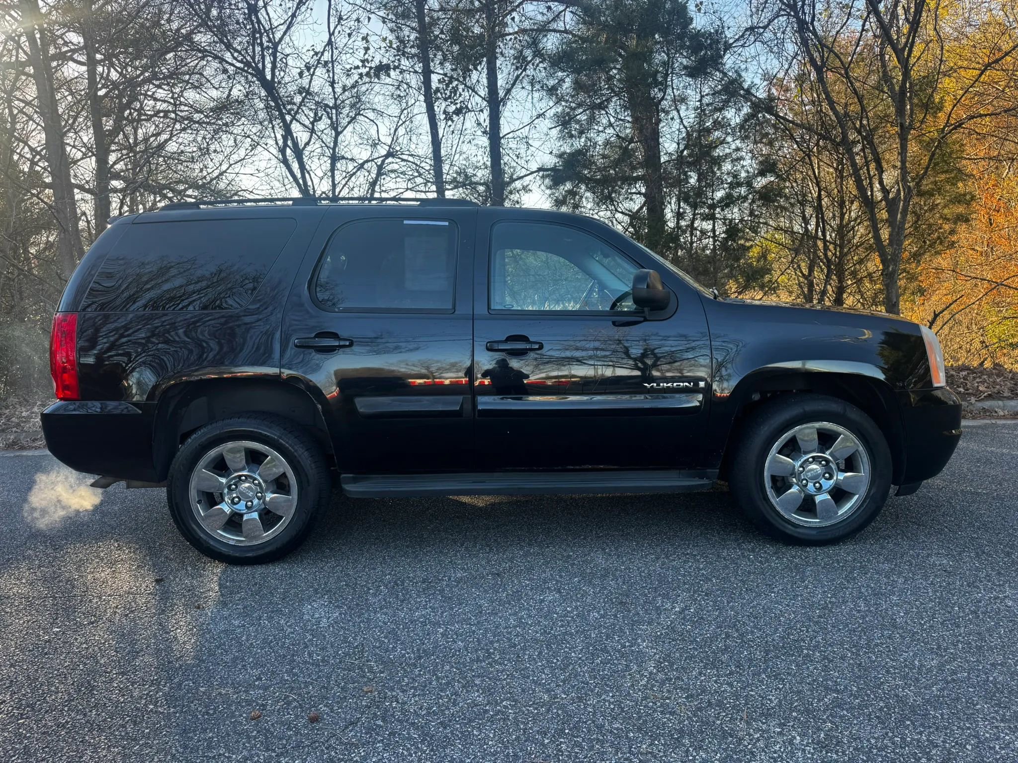 Used 2008 GMC Yukon SLE w/ Convenience Package image 3