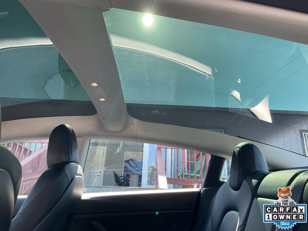Used 2022 Tesla Model 3 Long Range AWD/4WD image 34