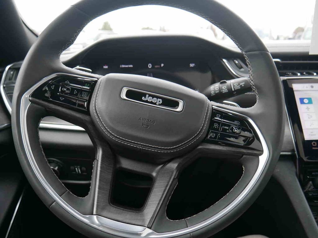 Used 2024 Jeep Grand Cherokee Overland image 38