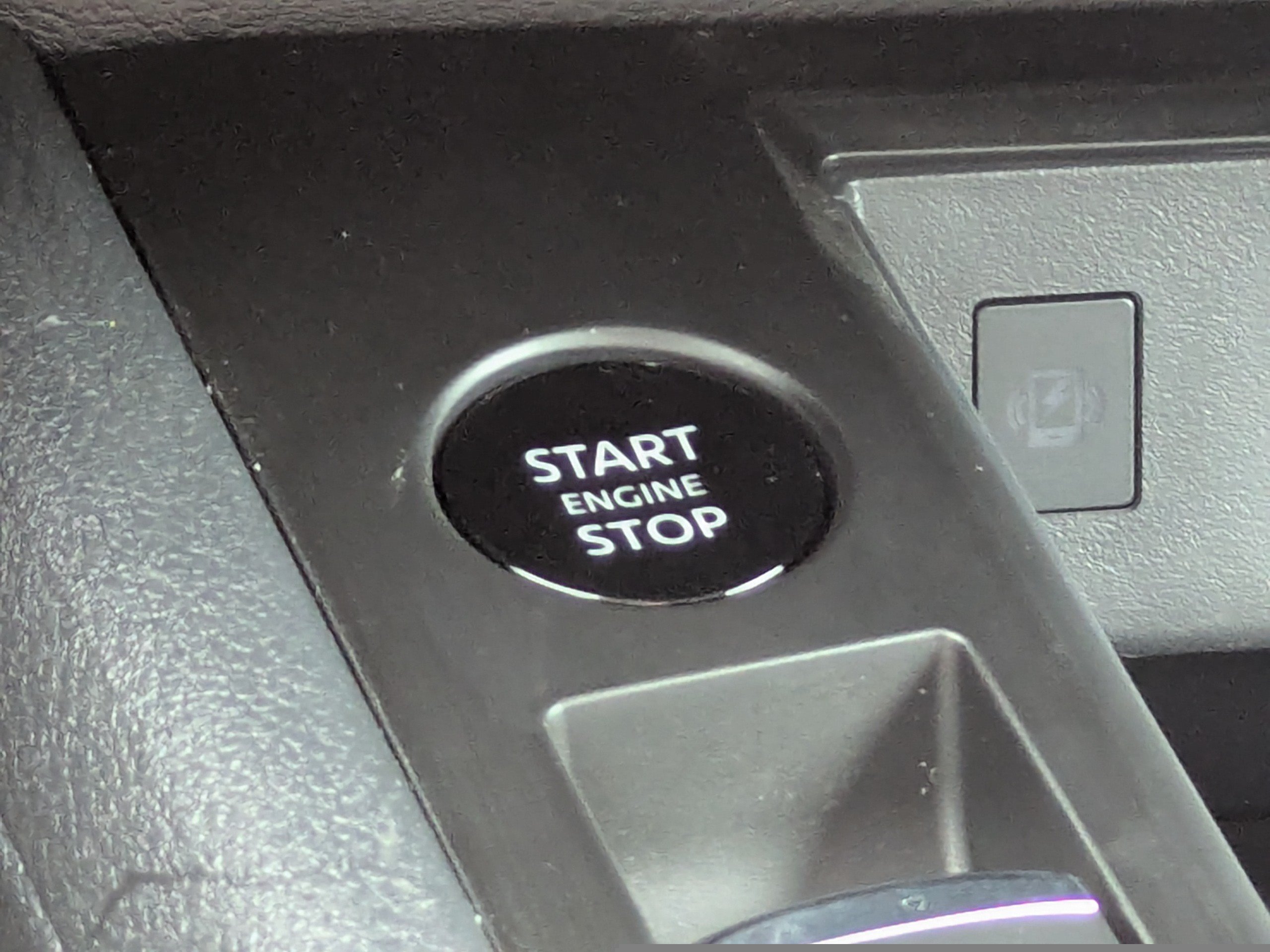 New 2026 Nissan Kicks SV w/ SV Premium Package FWD image 30