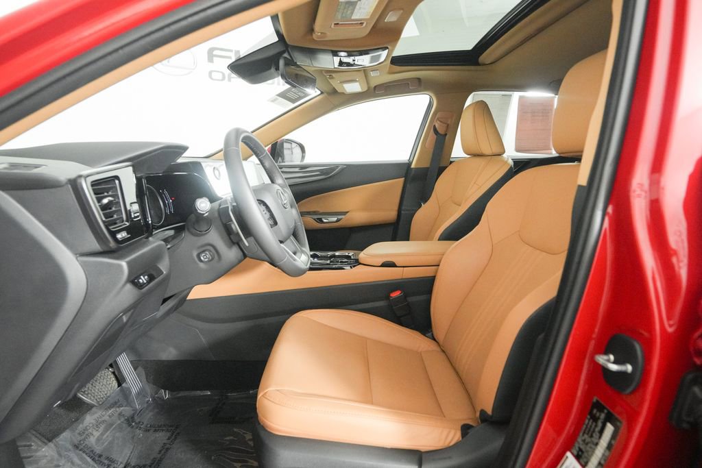 Used 2025 Lexus NX 250 FWD w/ Accessory Package (2T) image 9