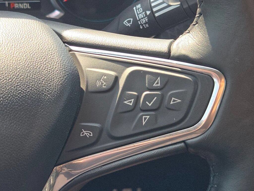 Used 2017 Chevrolet Malibu LT FWD image 28
